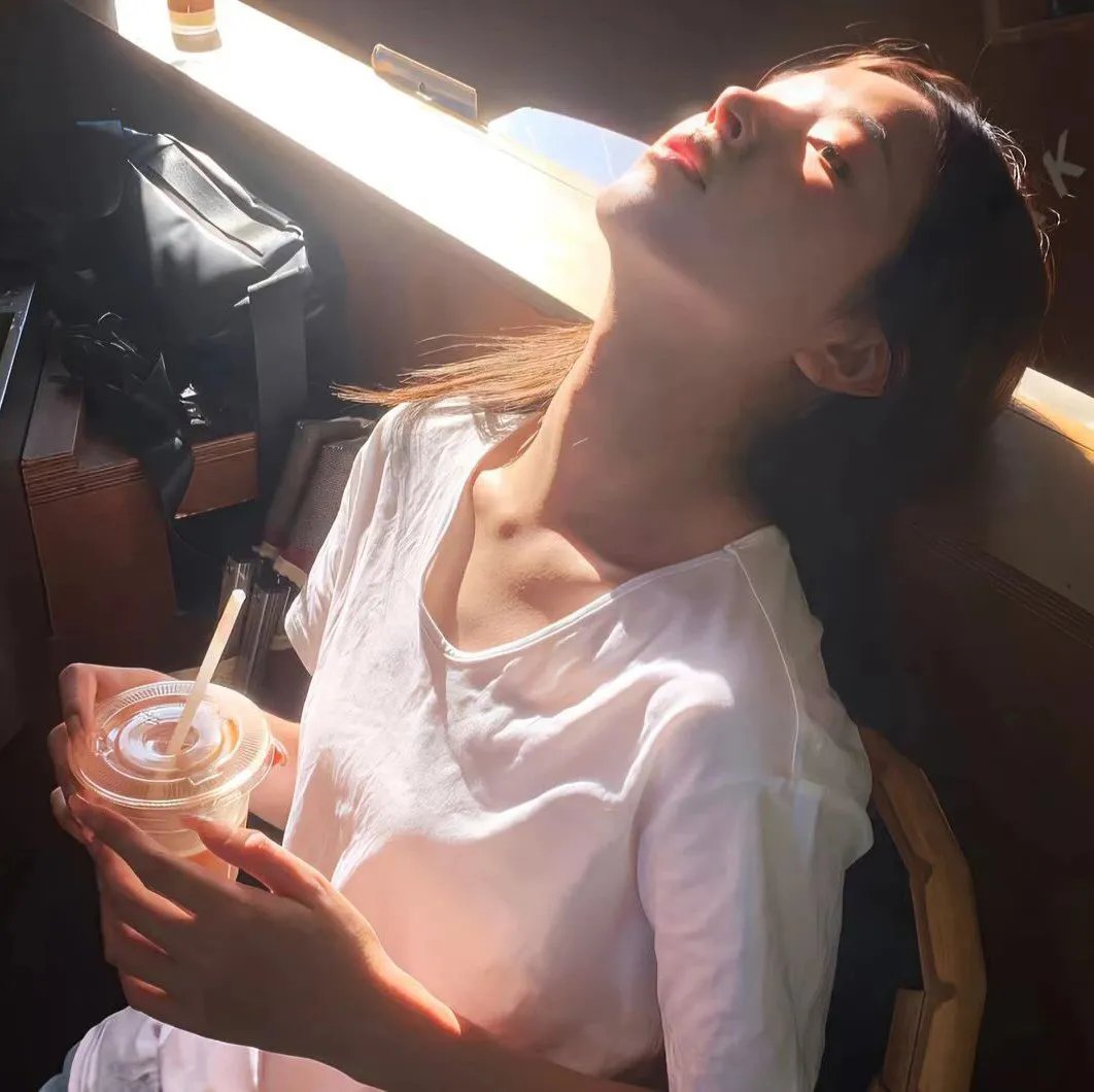 流行星学院：KATSEYE